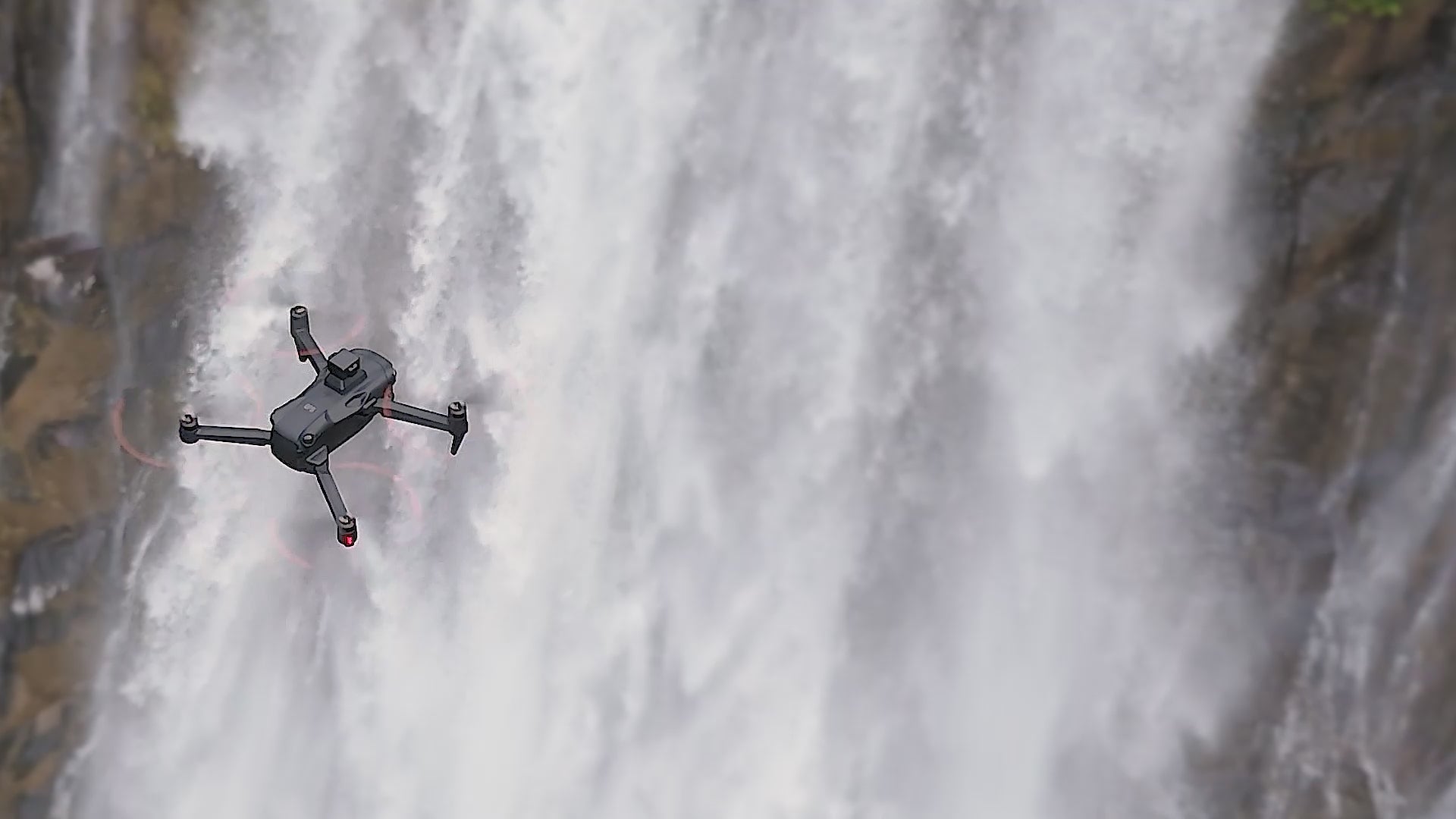 Load video: V918 MAX 4K drone in-flight demonstration with 360 obstacle avoidance, GPS auto-return, and screen controller tracking